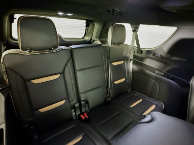 2022 GMC Yukon XL AT4
