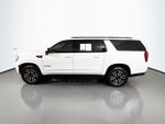 2022 GMC Yukon XL AT4