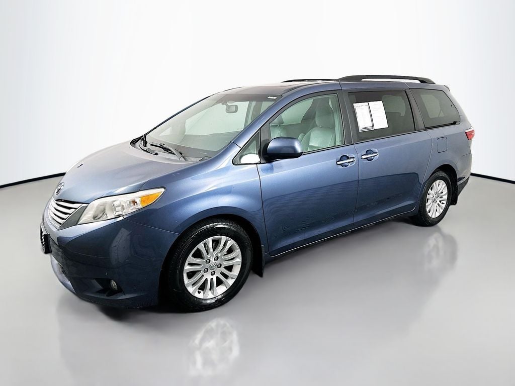 2017 Toyota Sienna L 7 Passenger
