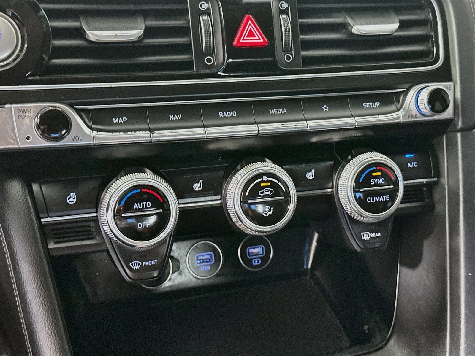 2022 Genesis G70 2.0T