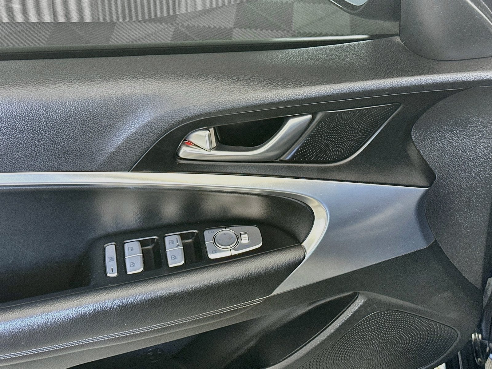 2022 Genesis G70 2.0T