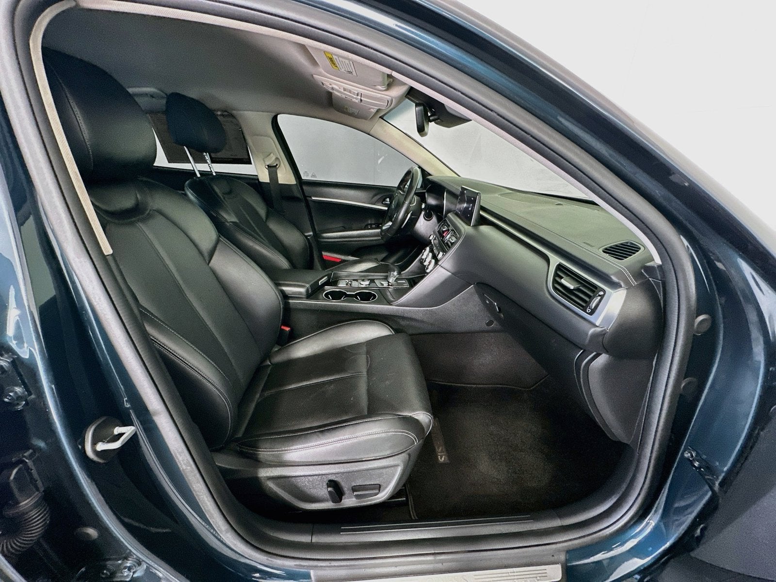 2022 Genesis G70 2.0T