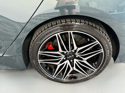 2022 Kia Stinger GT1