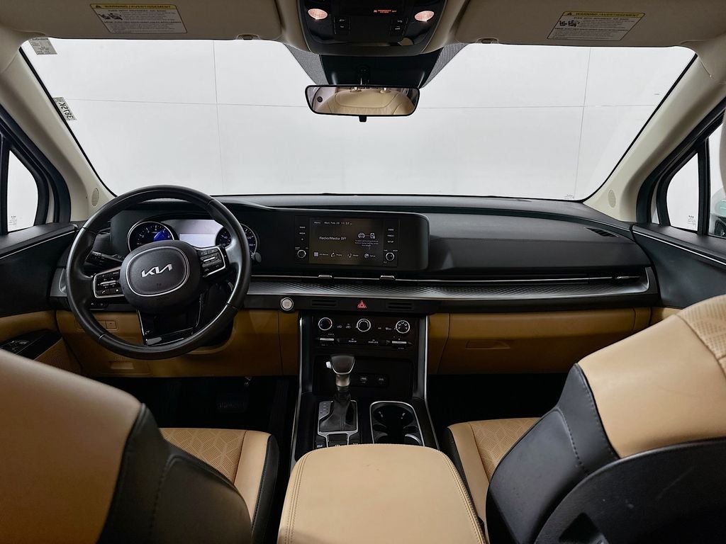 2024 Kia Carnival LX