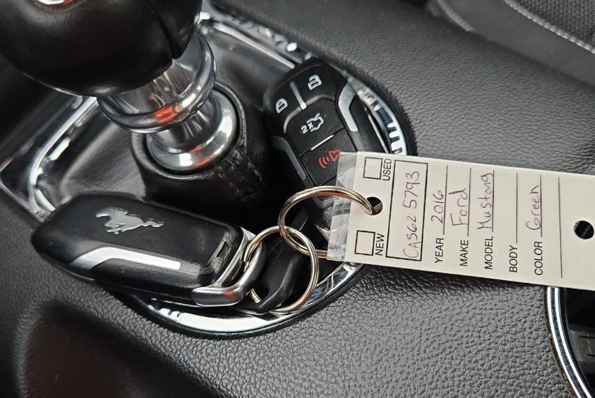 2016 Ford Mustang V6