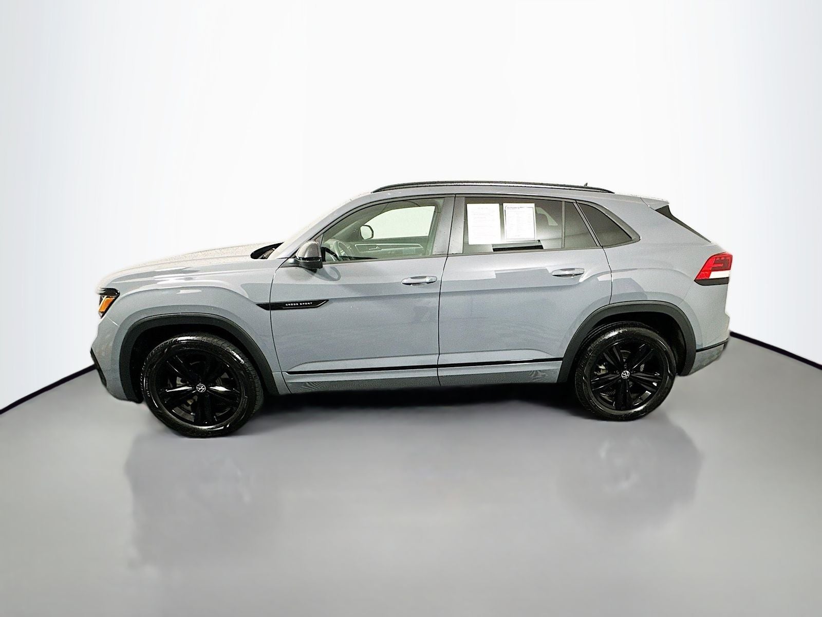 2023 Volkswagen Atlas Cross Sport 3.6L V6 SEL R-Line Black