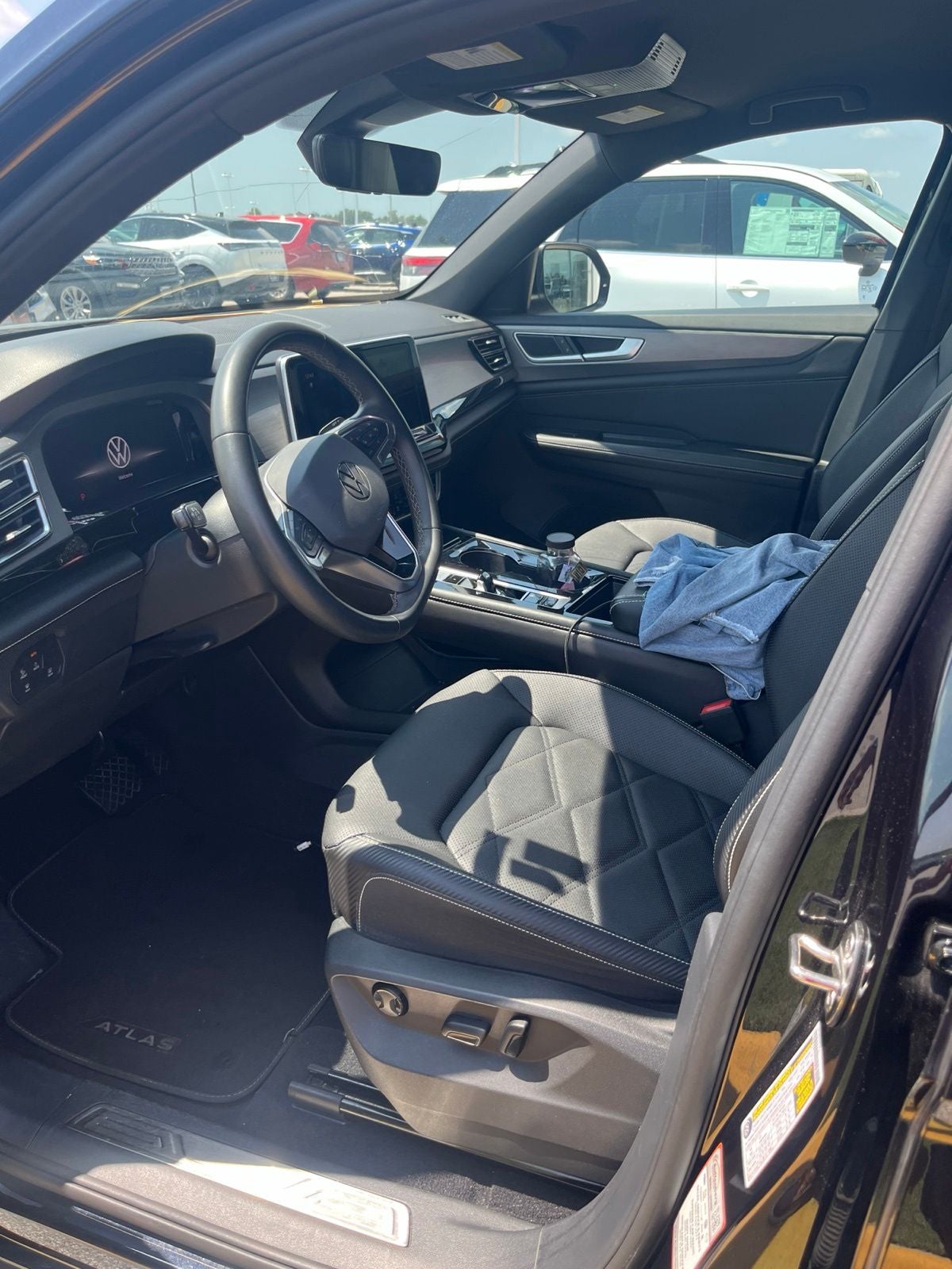 2024 Volkswagen Atlas Cross Sport 2.0T SE w/Technology