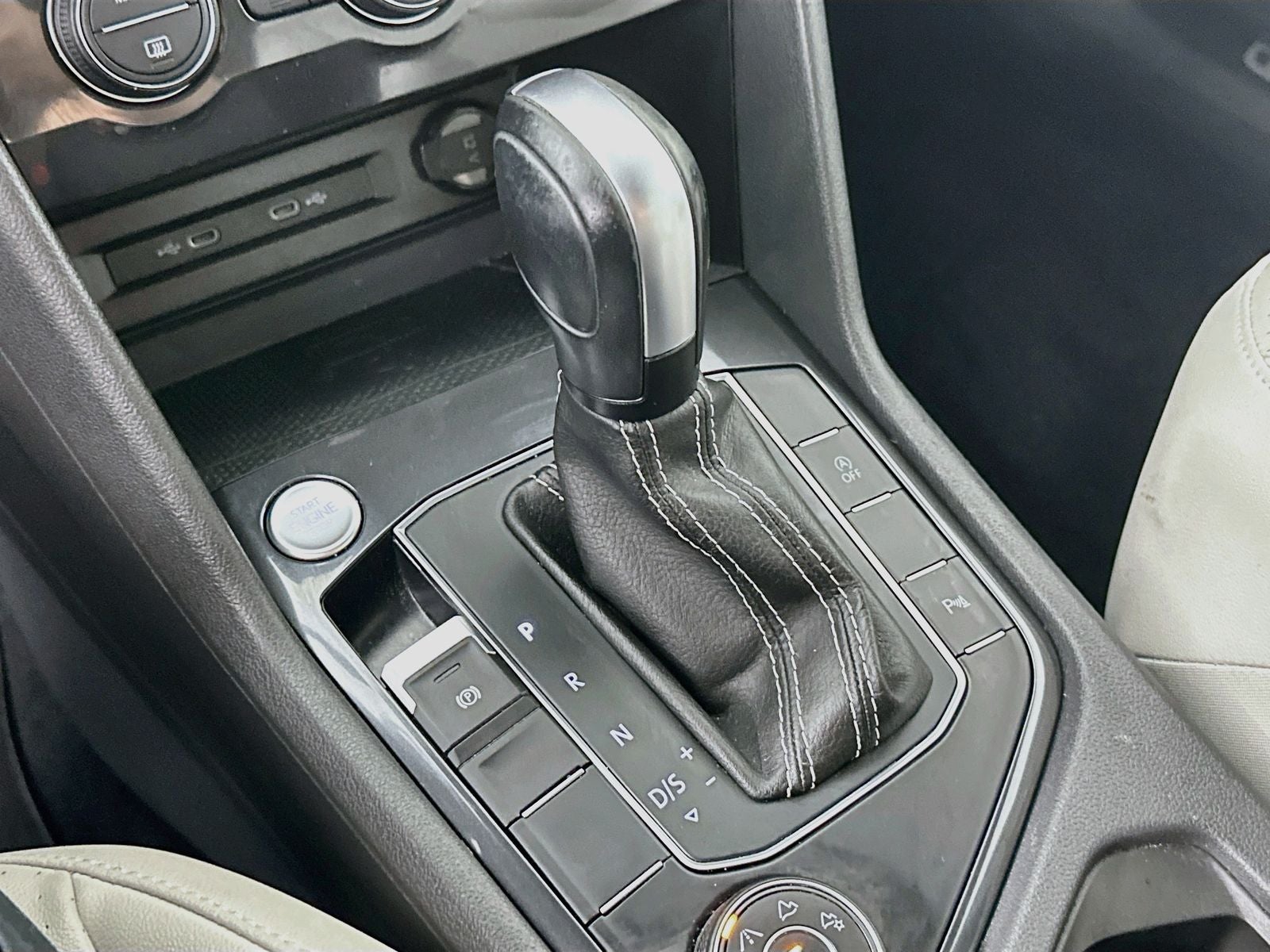 2021 Volkswagen Tiguan SE R-Line Black