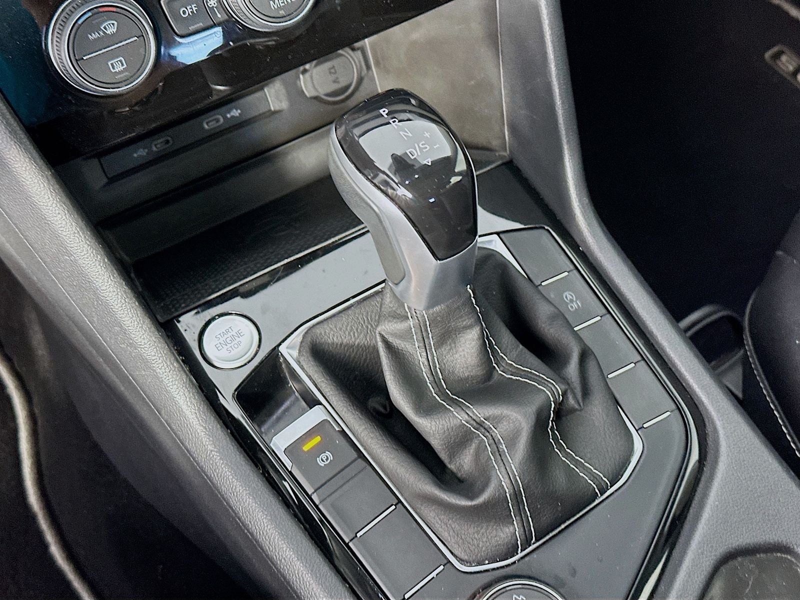 2023 Volkswagen Taos SEL