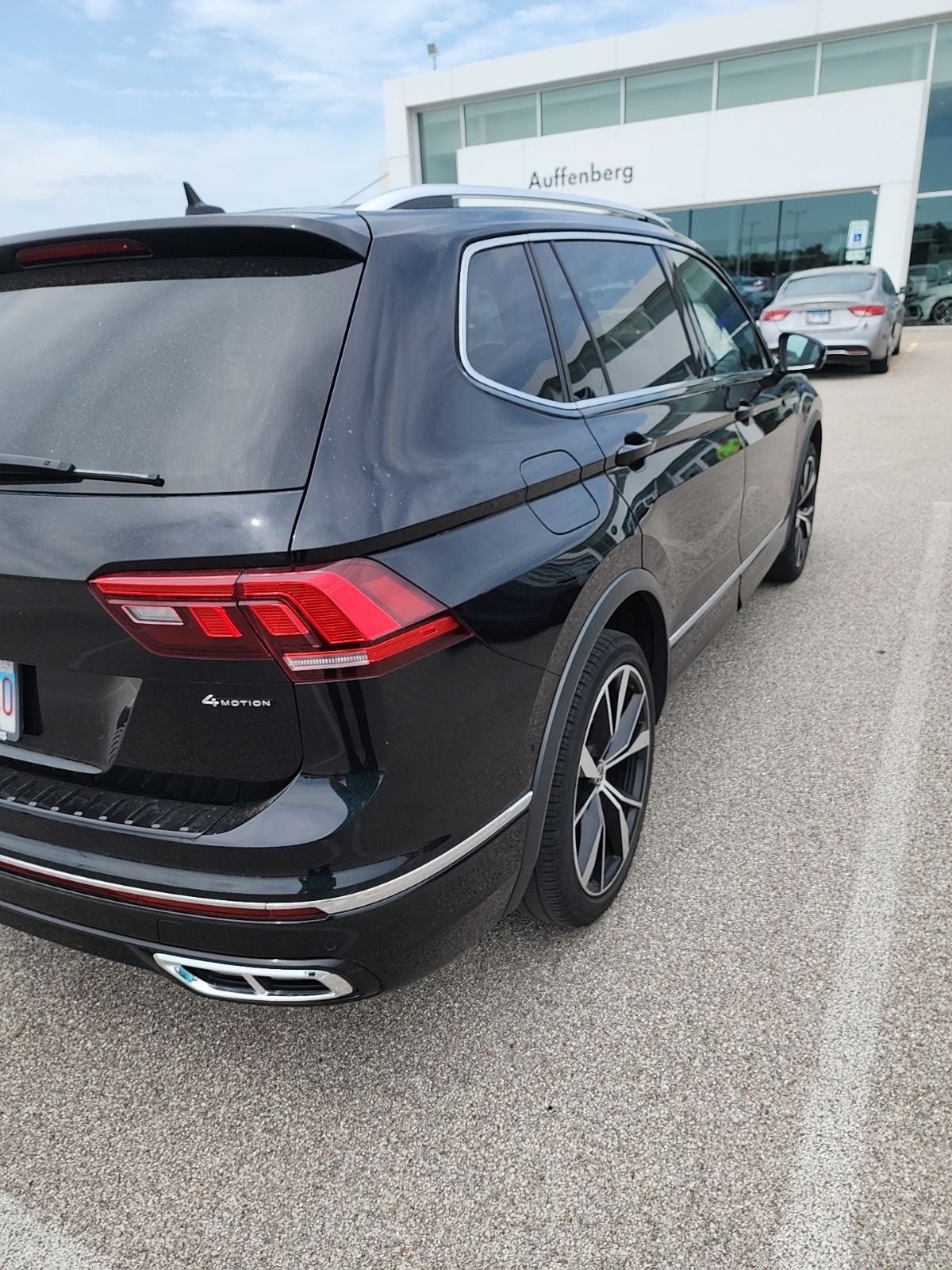 2022 Volkswagen Tiguan SEL R-Line