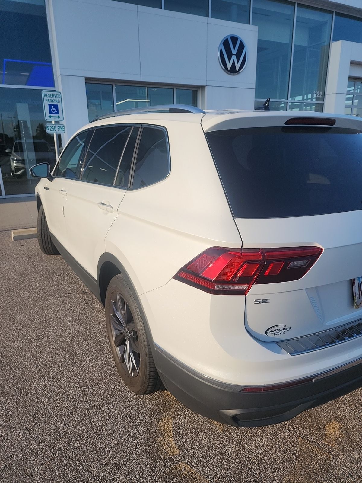 2023 Volkswagen Tiguan SE