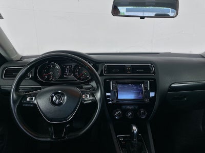 2016 Volkswagen Jetta 1.8T SEL