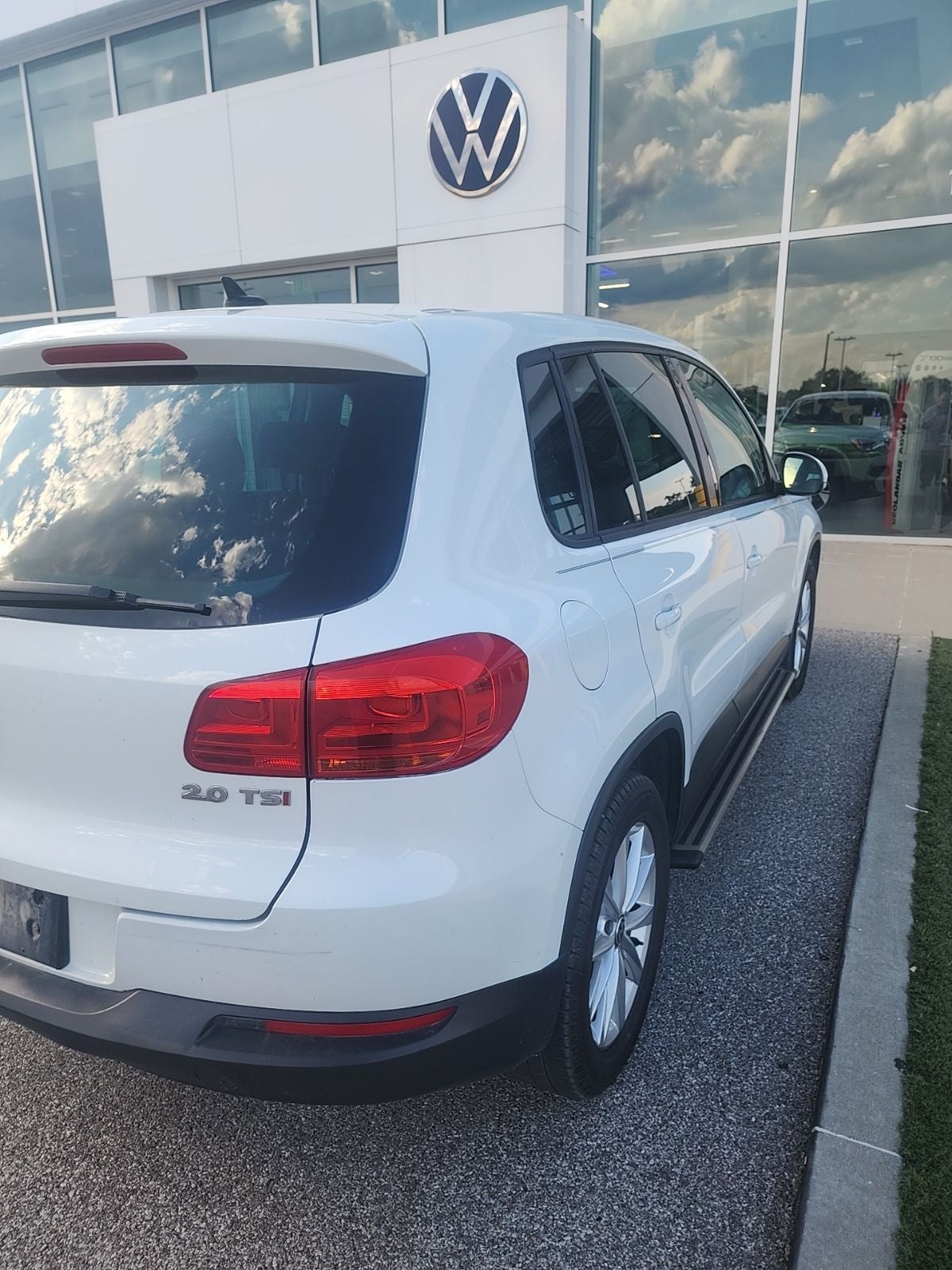 2014 Volkswagen Tiguan SE