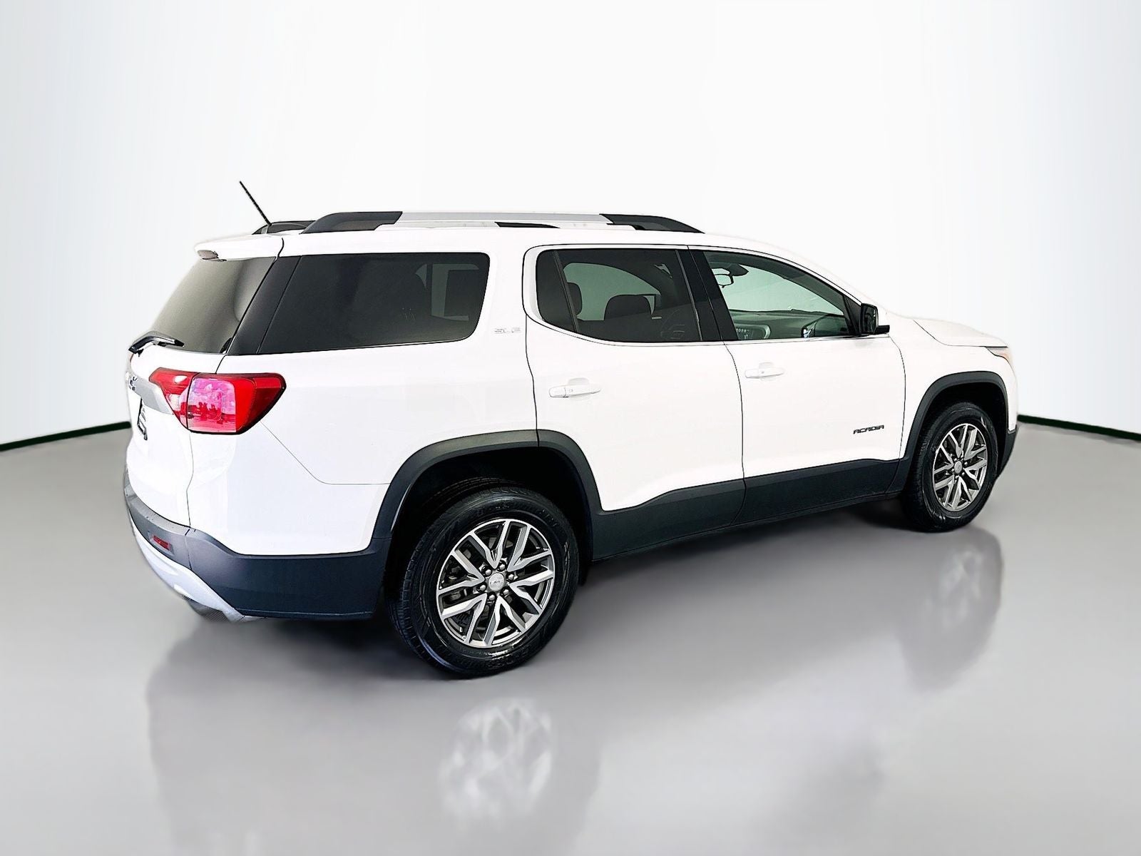 2019 GMC Acadia SLE-2