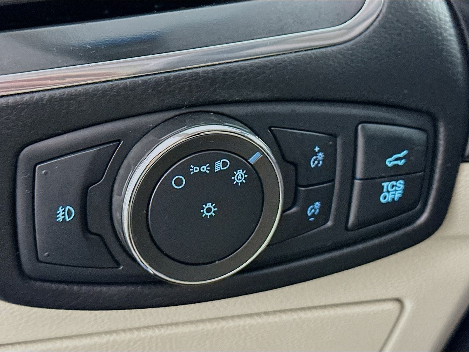 2020 Ford Edge Titanium