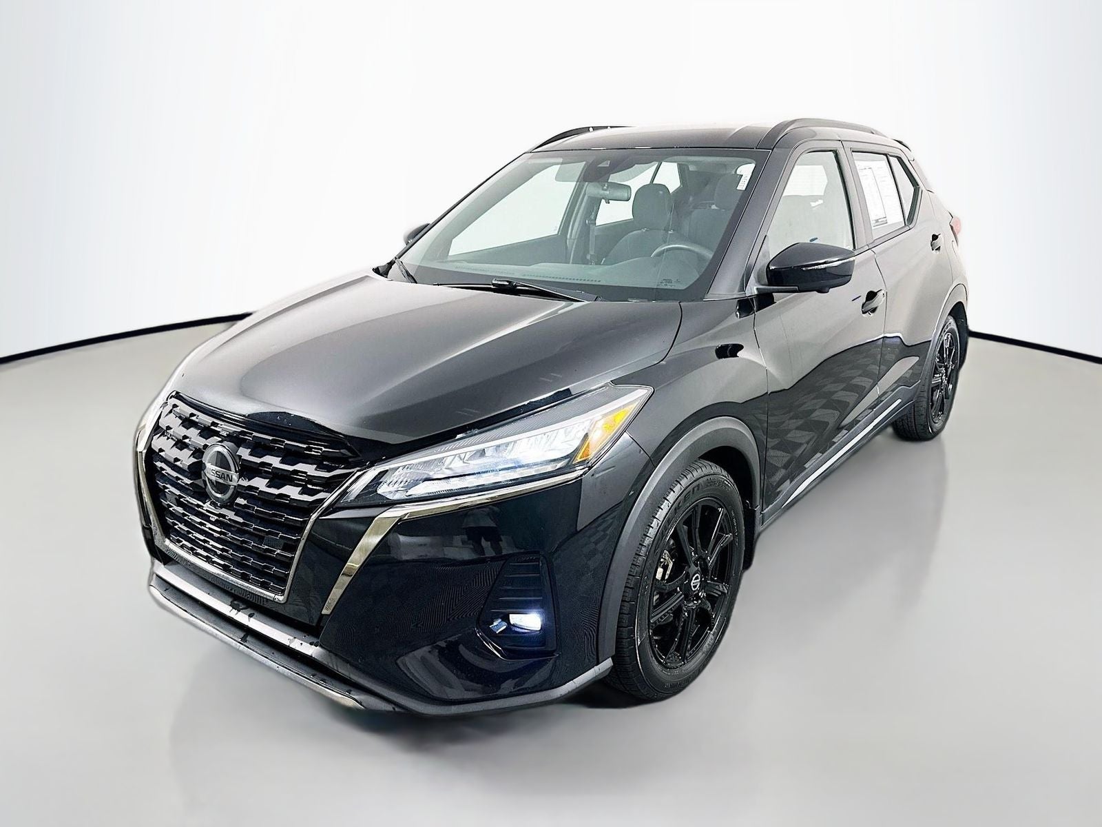 2021 Nissan Kicks SR