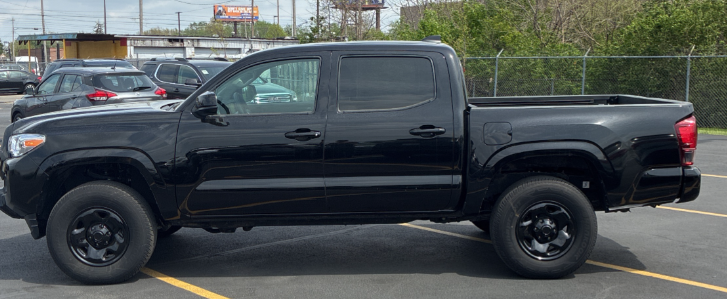 2023 Toyota Tacoma SR V6