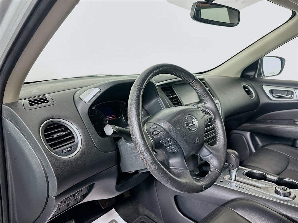 2019 Nissan Pathfinder SL