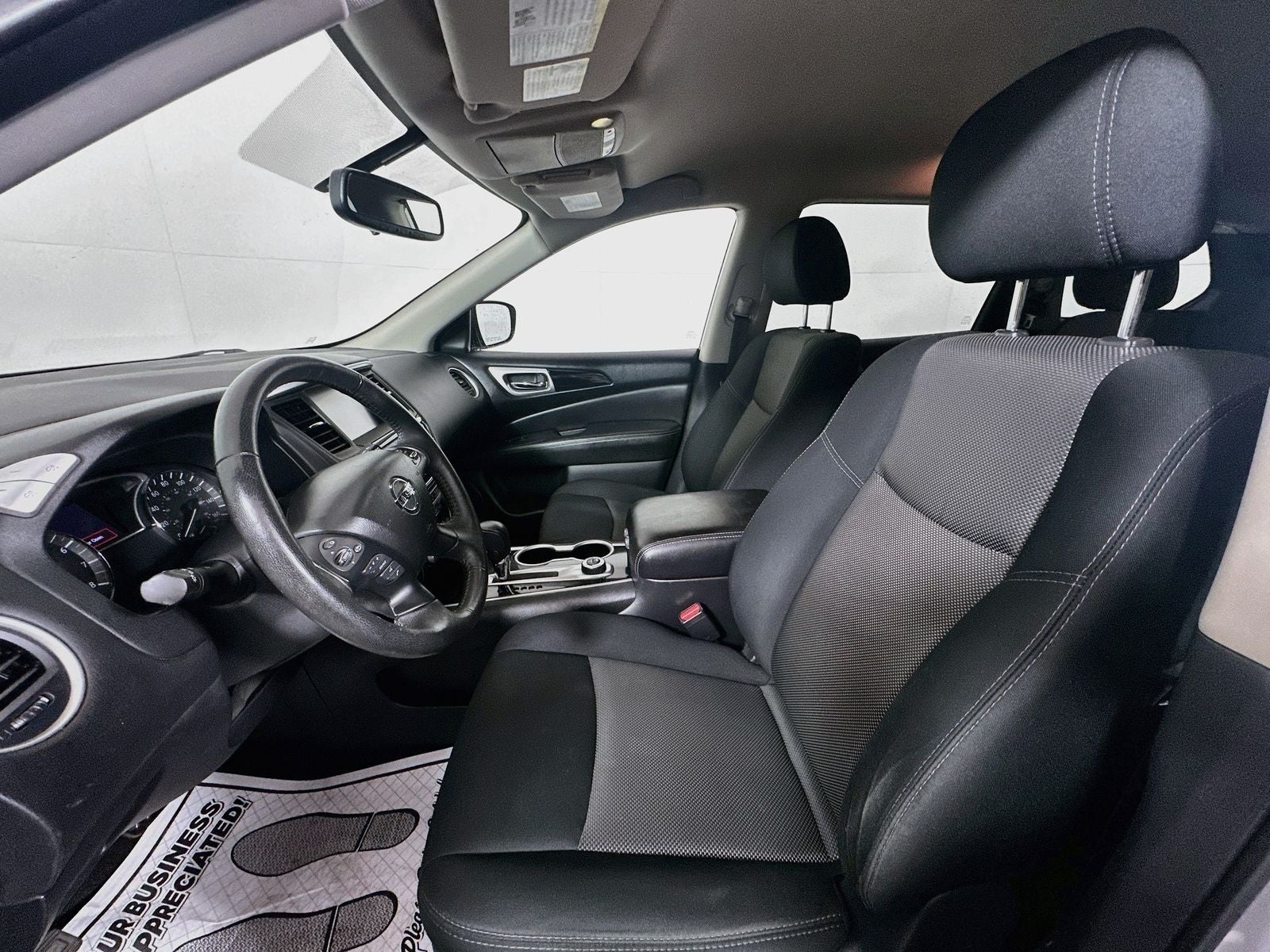 2018 Nissan Pathfinder SV