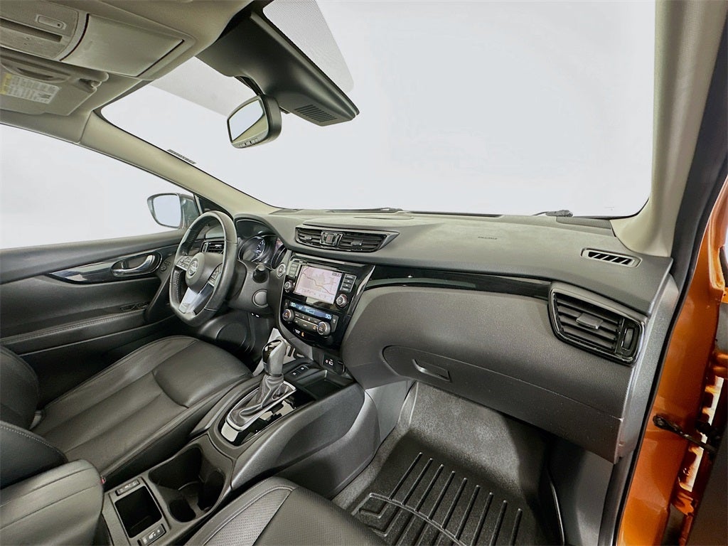 2022 Nissan Rogue Sport SL