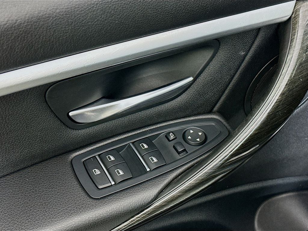 2018 BMW 3 Series 330i